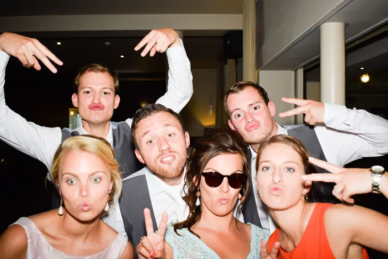Dezelfde groep met tuitlippen